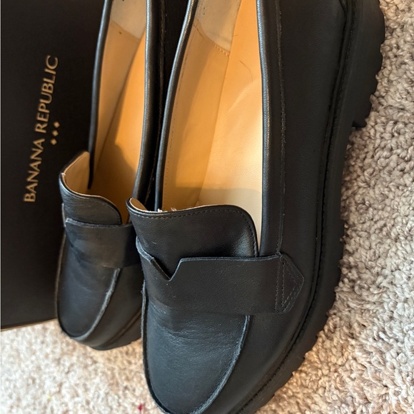 Banana Republic Black Leather Loafers - Picture 5 of 6